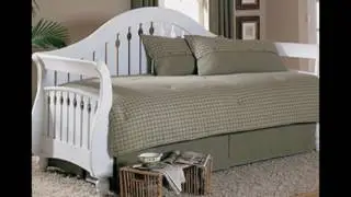 white wooden daybeds with trundle