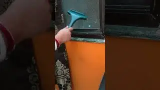 Mesh cleaner se window cleaning without any hassle #momlife #meesho #cleaning #amazingproduct