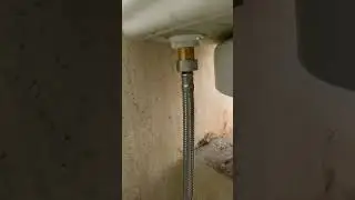Recicla tu vieja llave del 19 #fontanero #aprende #herramientas #ba&ntilde;o #shorts