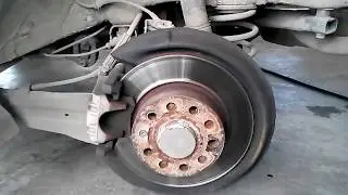 SKODA OCTAVIA HOW TO REPLACE REAR BRAKE PADS