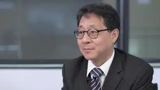 Values Proposition: Curtis Chin &rsquo;90 on Navigating Right and Wrong across Cultures