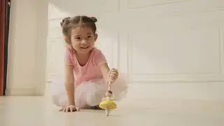 PlanToys | 5495 Ballet Spinning Top