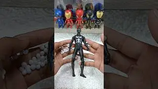 hunting toys Deadpool vs Spider-Man Miles Morales