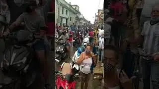 Recuerdo del 11J en Cuba la gente protestando contra la dictadura.Subcribte comprate regalame un lik