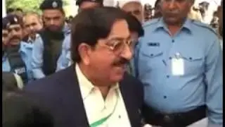 Leaked video Fight of Naeem Ul Haq vs Khuram Nawaz Gandapur