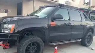 2007 Chevy Avalanche Z71 Overland Fox 2.5 DSC and Cognito UCA install