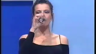 Vertical Suspension Illusion Magic Trick