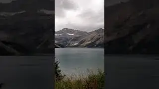 bow lake.. water from glacier crystal clear tlaga