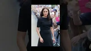 #shorts royal fans refuse to shake Meghan's hand at Windsor walkabout #meghanmarkle #princeharry
