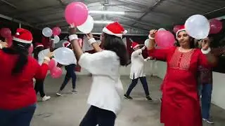 #xmas vibes#zoomba chunks❣️❣️❣️#village steps#💃💃💃🎉🎉🎉✨✨