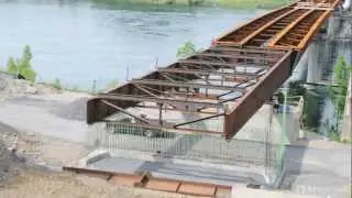 Installation par lancement du pont du chenal Nord