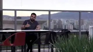 ATUA&Ccedil;&Atilde;O NO TEATRO E NO CINEMA: OS DIFERENTES DESAFIOS DO ATOR