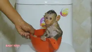 Nina Take A Comfortable Bath!