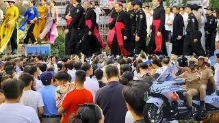 NHÀ THỜ ĐỨC BÀ HÀNG NGHÌN VÂY KÍN NHỜ THỜ ĐÓN TỔNG GIÁM MỤC VATICAN LAM THÁNH LỄ Ở NHÀ THỜ ĐỨC BÀ.