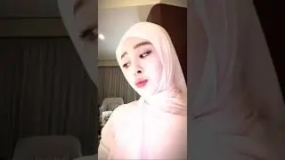 When you are Muslim girl but want to be trendy 😁 #hijab #travel