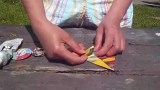 How to  Fold a Simple Rose to Make a Button