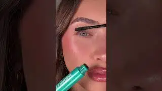 How To Apply fLASH Happy-High Definition Mascara
