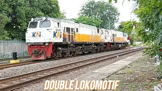 Hunting kereta sore di Stasiun Surabaya Pasar Turi| Ada langsiran double loko 