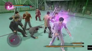 YAKUZA KIWAMI Majima in the batting cages