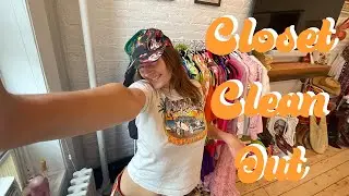 TRYING ON EVERY PIECE OF CLOTHING I OWN :p