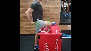 piriformis and glute stretch
