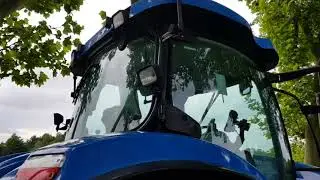 New Holland T7050