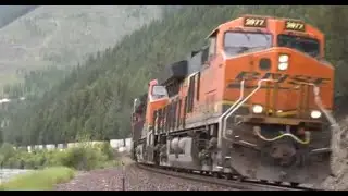 Stack Train, Vehicle Trains, Grain Train and a Late Empire Builder with Northern Shy Dome Car 4K