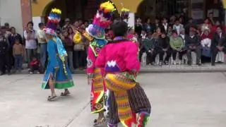 Presentacion  En la Plaza D Armas D paucartambo 2009