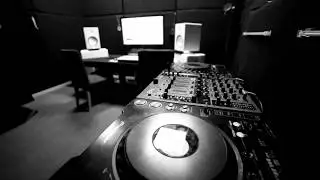 Music studio 