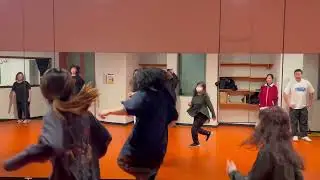 【House Dance Lesson】music :Moving On Up / Hairbrush Divas