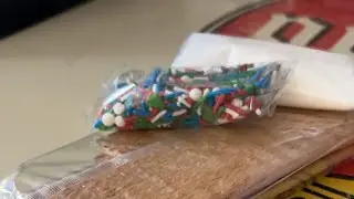 Haciendo casitas y chismeando