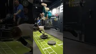 CALISTHENICS OR PARKOUR?🤯 #calisthenics #parkour #workout #motivation #sports #gym #shorts #viral