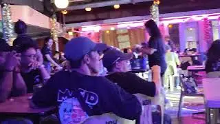 boy do falling love by dirthree band at jharis grill hauz part2  