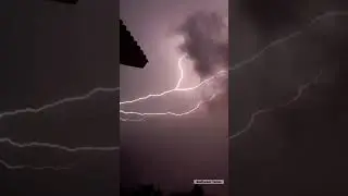 Thunderstorms and lightning strikes 😱🔥#lightning #viral #ytshorts #thunder #shorts