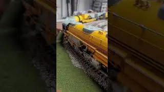 DRGW UP Big Boy #4025 rounds the bend