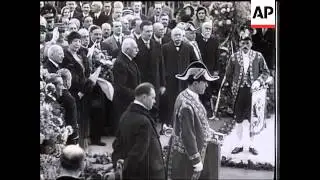 Duke of Connaught opens Promenade at Riviera