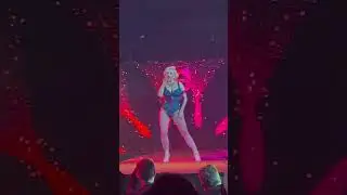 Burlesque show during the biggest intimate fest in Czechia (credits:I am a woman - Deborah Coleman)