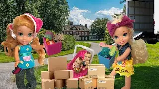 Moving Day - Anna and Elsa Toddlers are off to a new house - Barbie Doll Stories