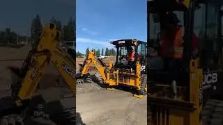 You can reposition the arm with the JCB 1CXT  to dig along walls or get into tight areas!