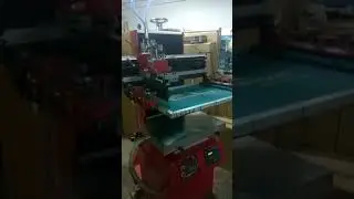 Видео работы трафаретного полуавтомата TIC SCF-550