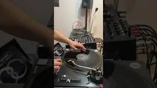 Mini sesion Techno #techno #vinyl #technics #playdifferently #analog #barcelona #session #mix #dj
