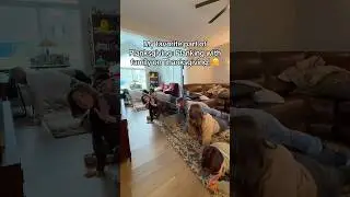10 family members planking &mdash; with one grandson dancing! 😅