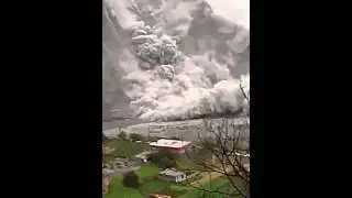 Footage of Landsliding at Hunza. ‪#&lrm;earthquake‬