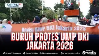 Workers Protest DKI Jakarta's Minimum Wage Around Monas