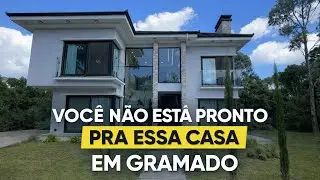 Sofisticação, Conforto e Natureza em Uma Única Casa