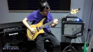 Victor Wooten Style Etude by Stuart Clayton (Eddy Orbegoso)