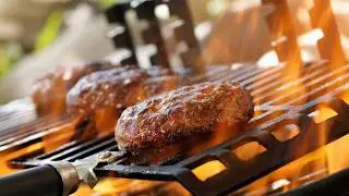 8 Fast-Food Restaurants That Still Cook Burgers On A Grill