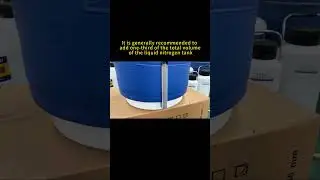 How much liquid nitrogen should be added to the new liquid nitrogen tank for pre-cooling?