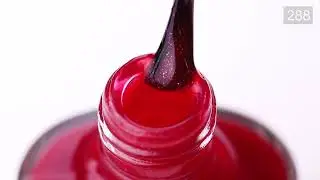 Лак CND Vinylux Weekly Polish - Kiss of Fire (288) (красный с золотыми блестками), 15 мл