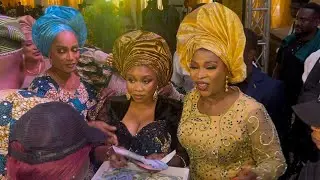 WUMI TORIOLA MADE MONEY RAIN ON ACTRESS BUKKY AREWA AT HER LATE FATHER&rsquo;S BURIAL 